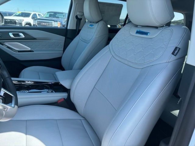 New 2026 White Ford Platinum image 12