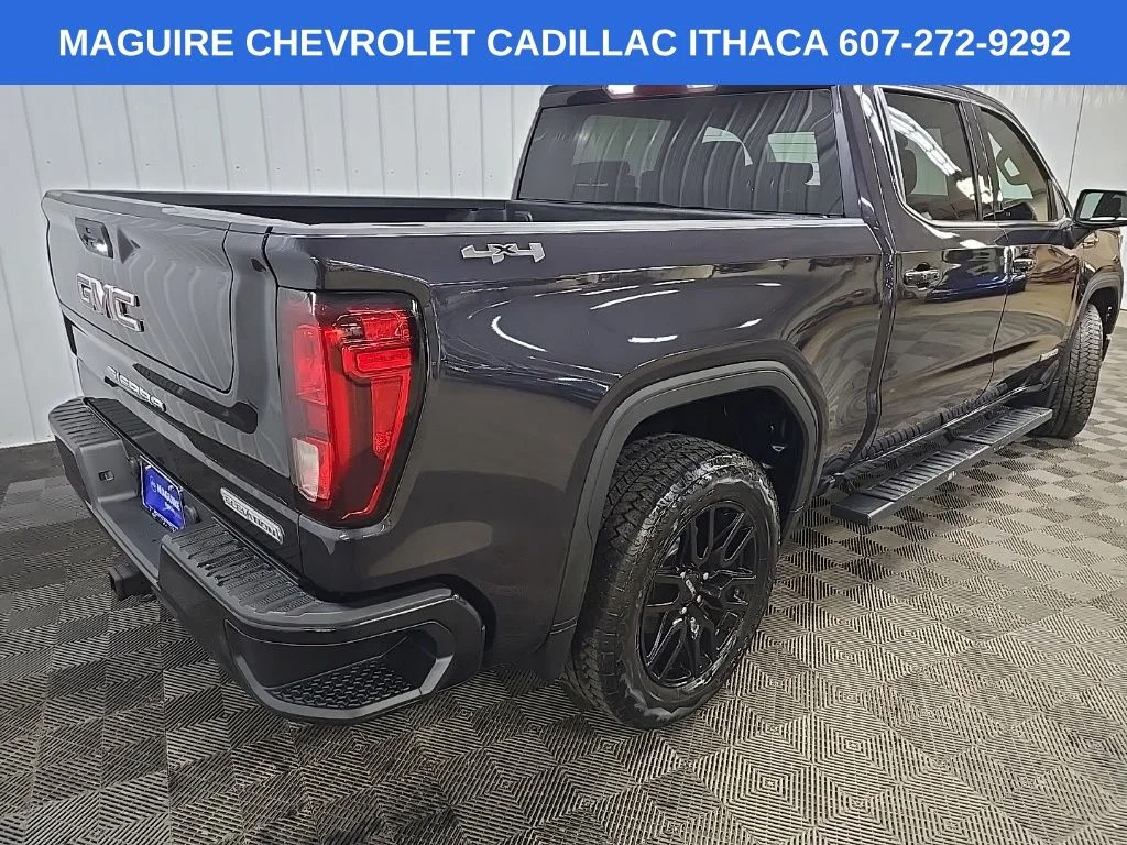 Used 2022 Silver GMC Elevation image 10