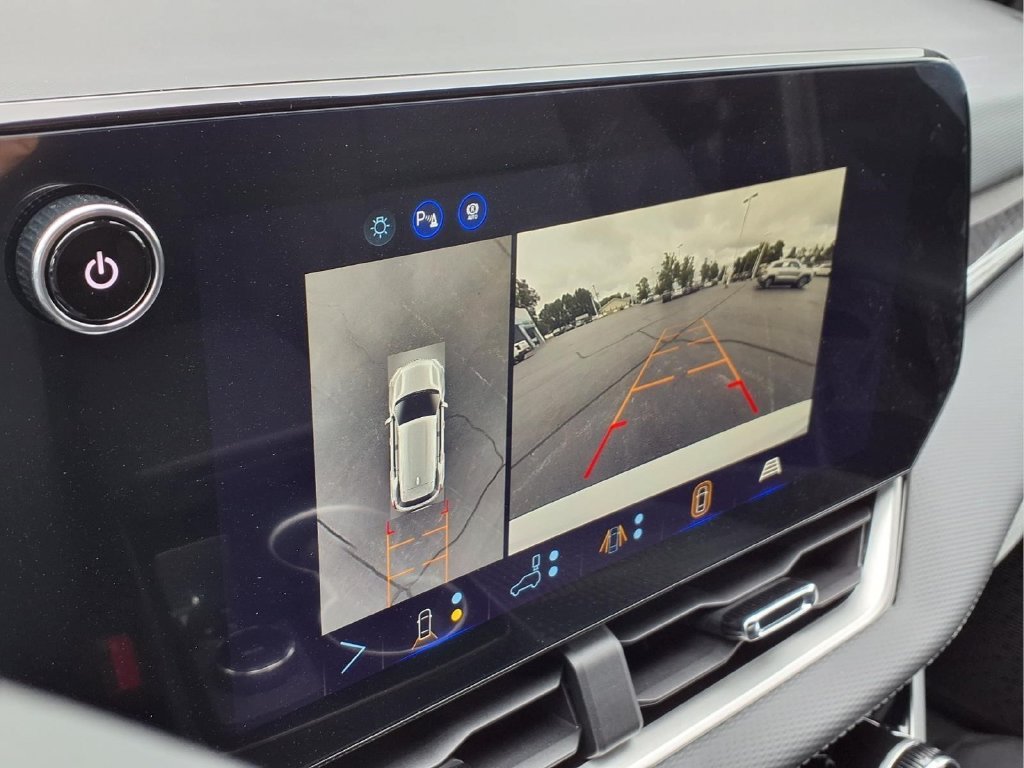 2027 Chevrolet Equinox LT - Photo 5