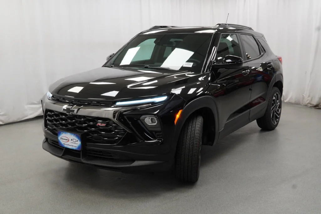 New 2026 Mosaic Black Metallic Chevrolet RS image 19