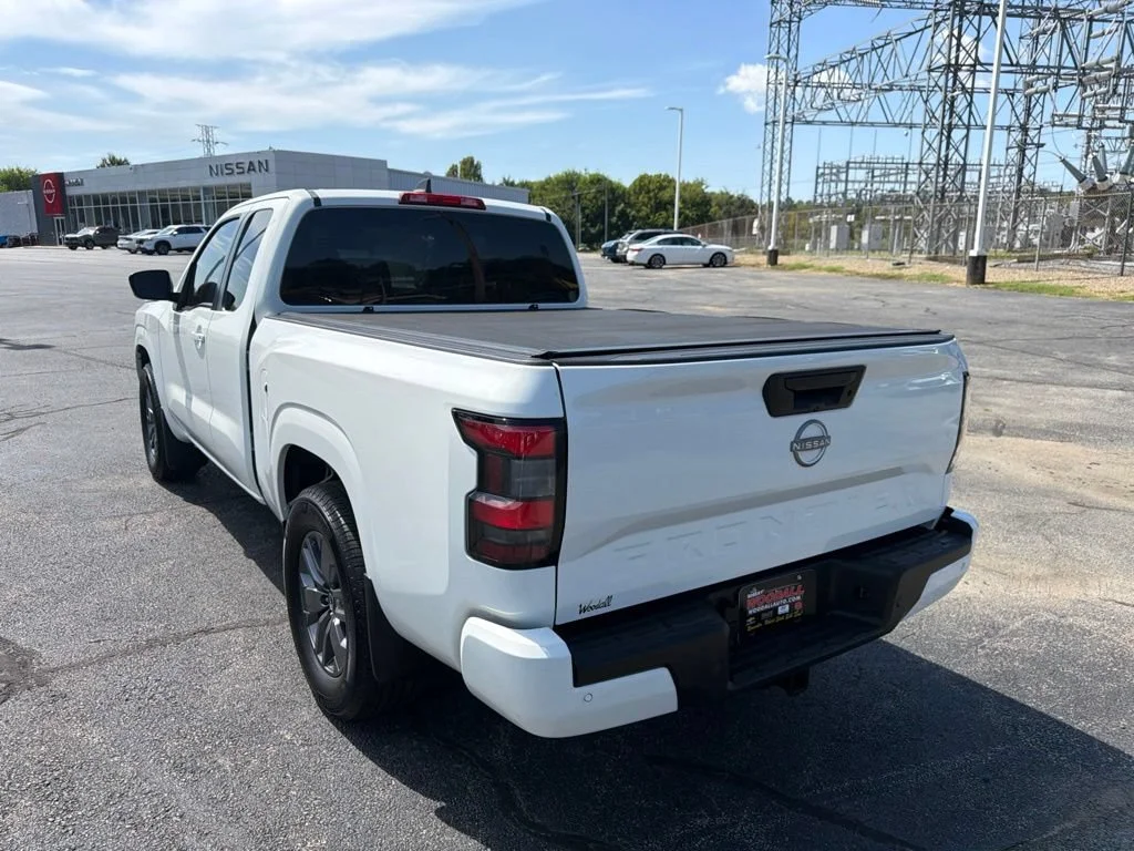 Used 2025 Glacier White Nissan SV image 6