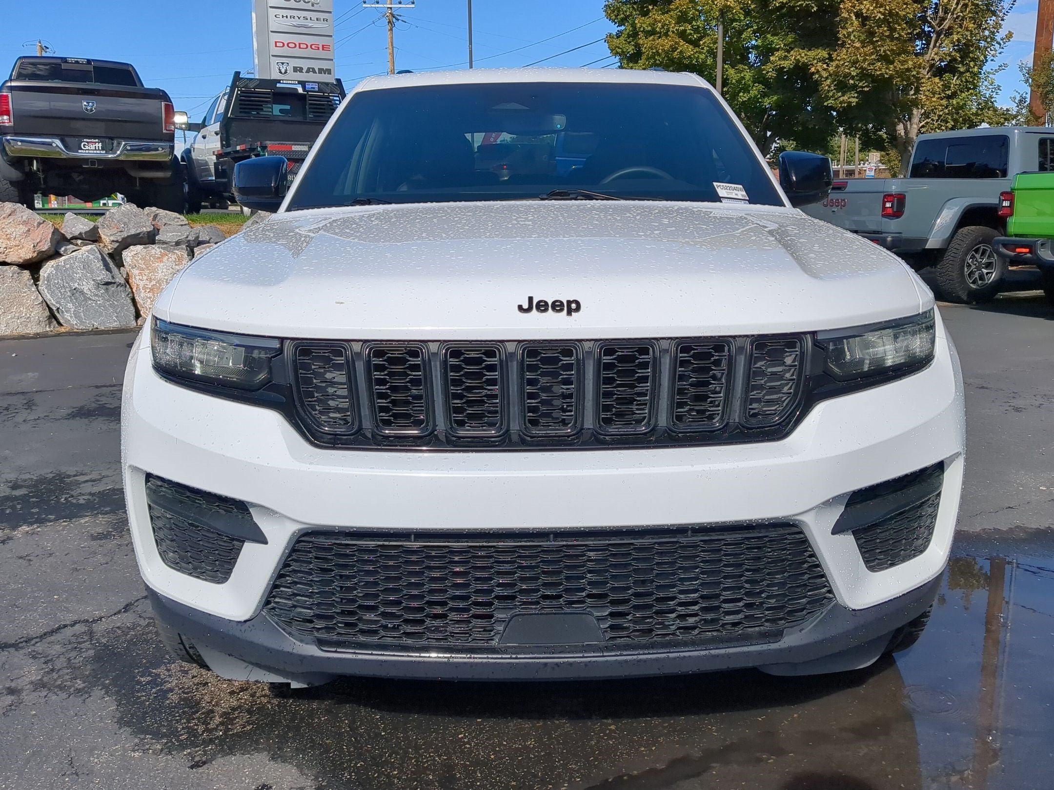 Used 2023 Bright White Clearcoat Jeep Altitude image 10