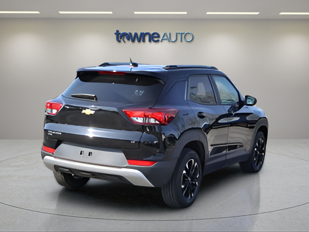 Used 2023 Black Chevrolet LT image 5