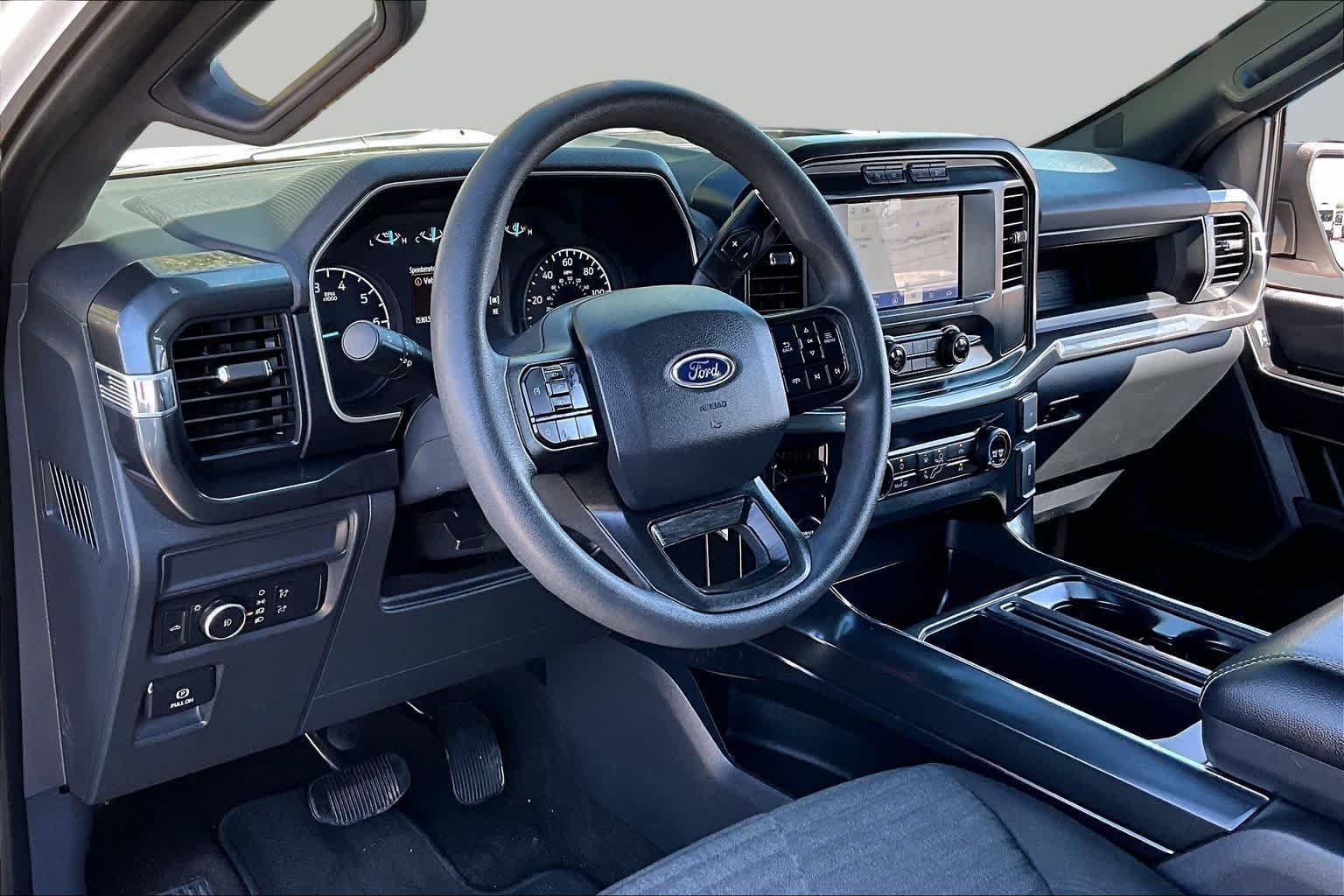 Used 2022 Oxford White Ford XL image 17