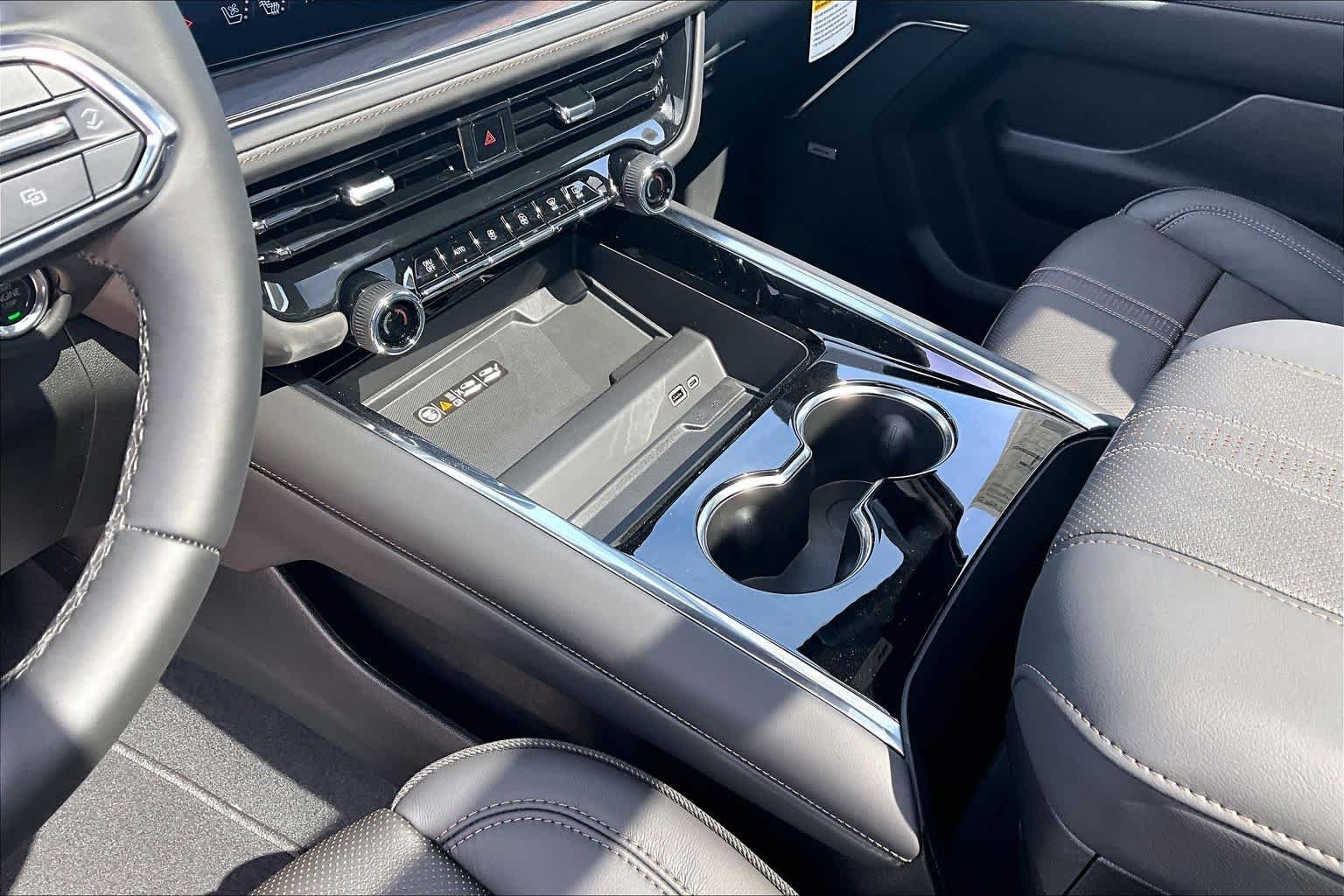2026 Chevrolet Tahoe High Country - Photo 8