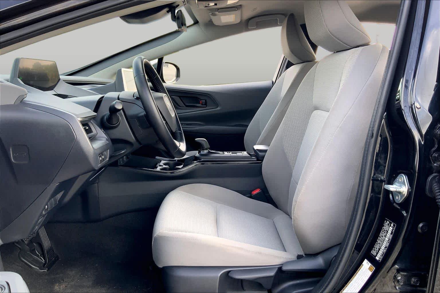 Used 2025 Midnight Black Metallic Toyota LE image 8