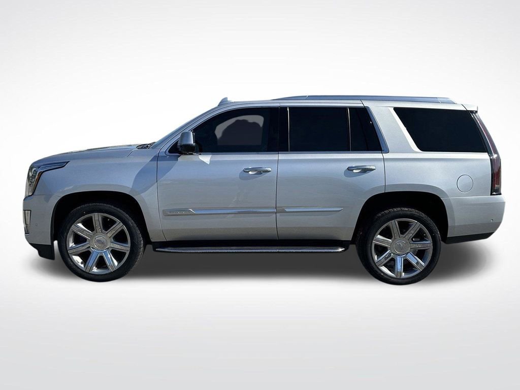 Used 2020 Silver Cadillac Luxury image 5