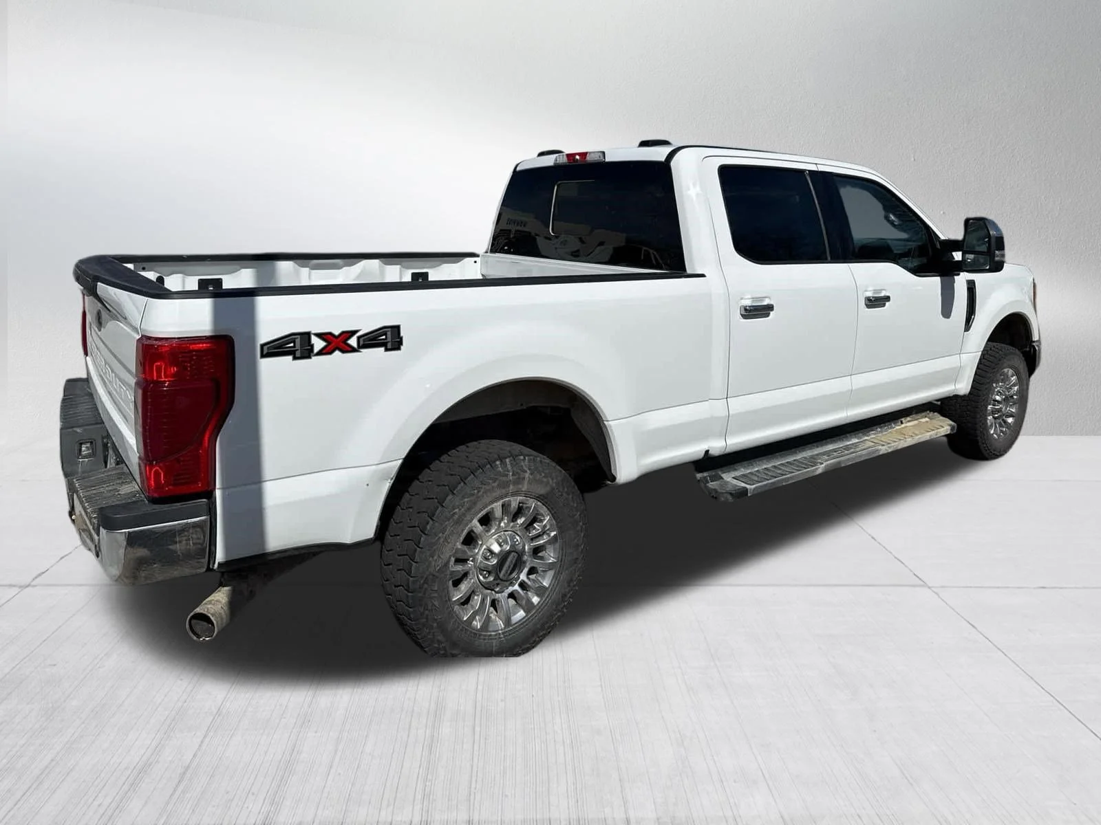 Used 2022 Oxford White Ford XLT image 8