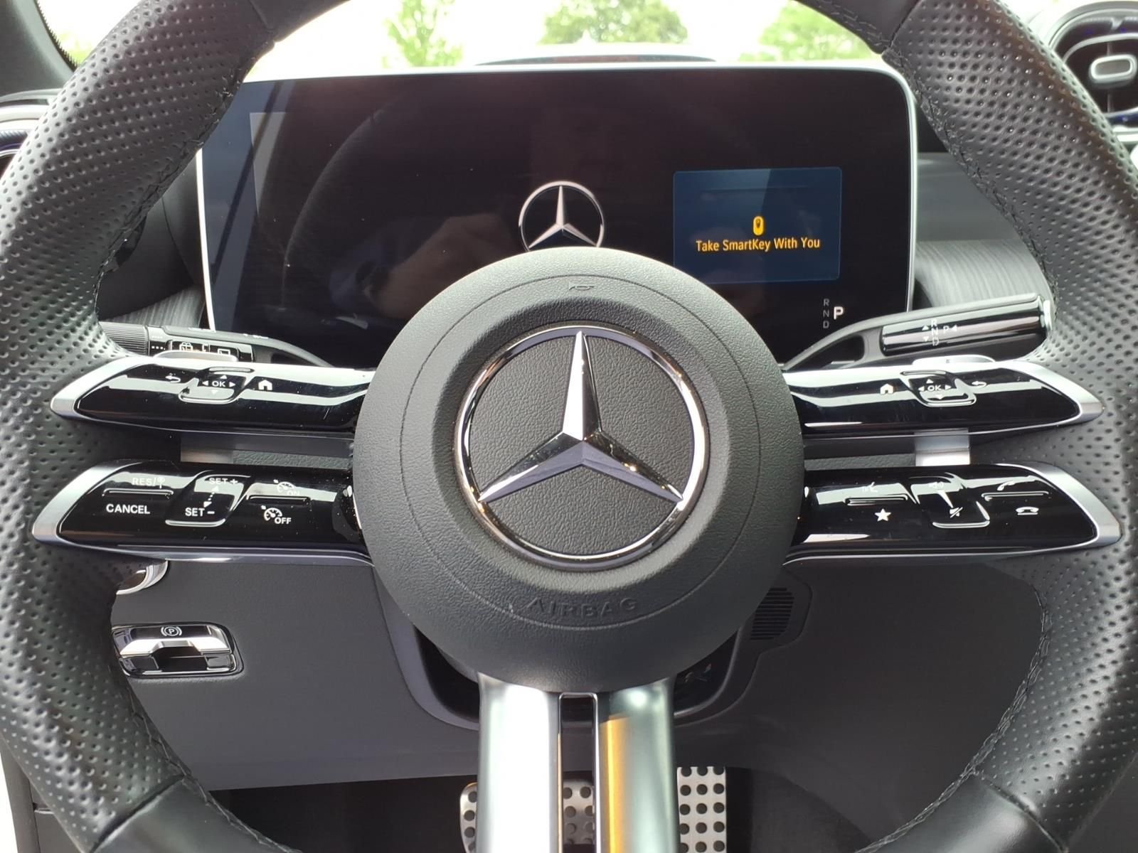 Used 2025 White Mercedes-Benz GLC 300 image 18