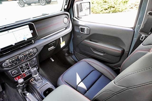 New 2026 Anvil Clear-Coat Exterior Paint Jeep Rubicon image 26