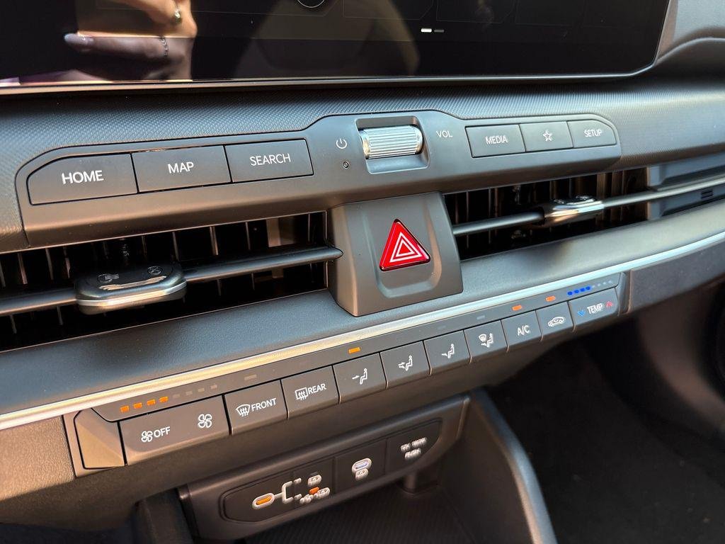 New 2026 Aurora Black Pearl Kia LXS image 21