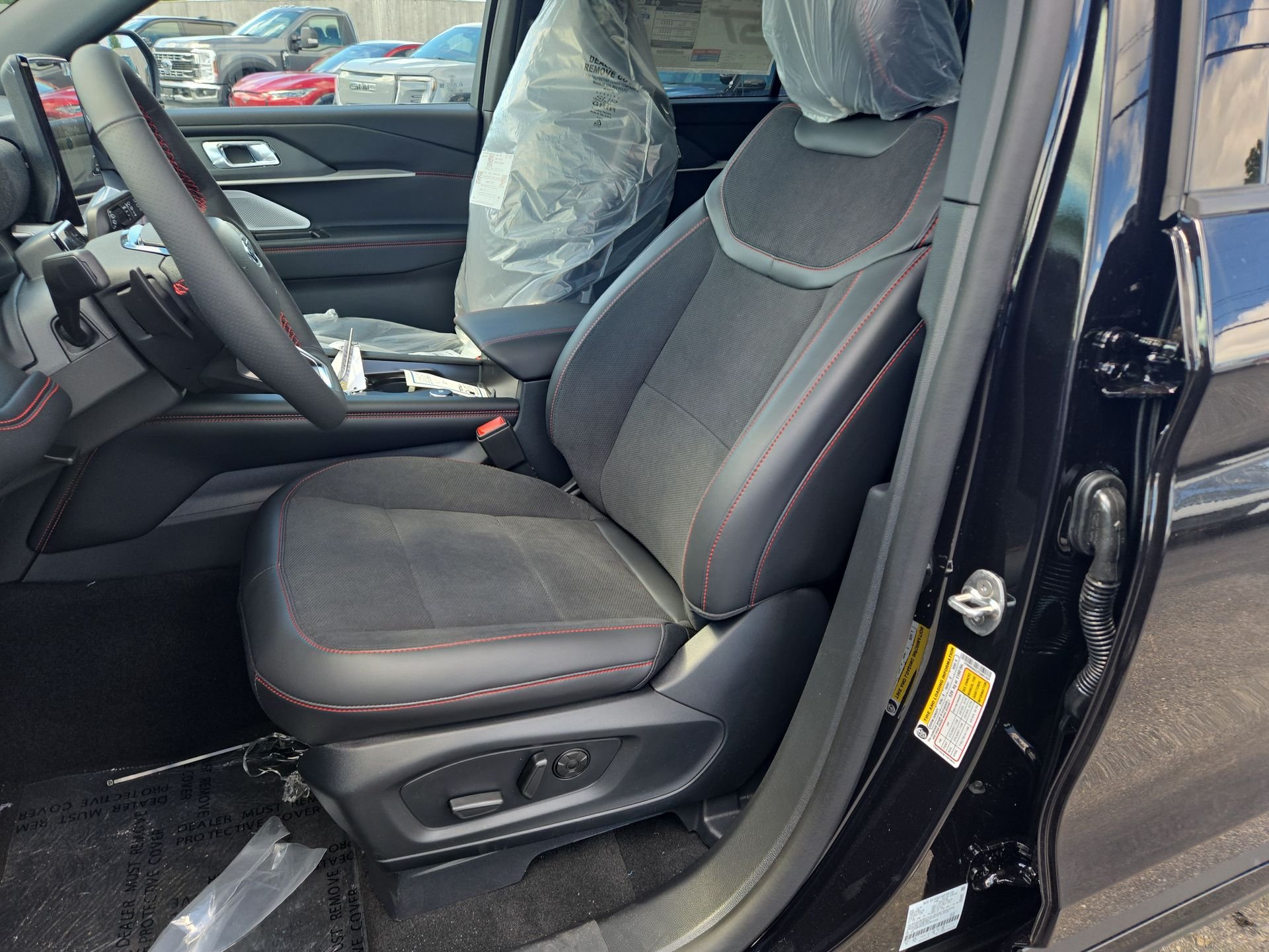 New 2026 Agate Black Metallic Ford ST image 6