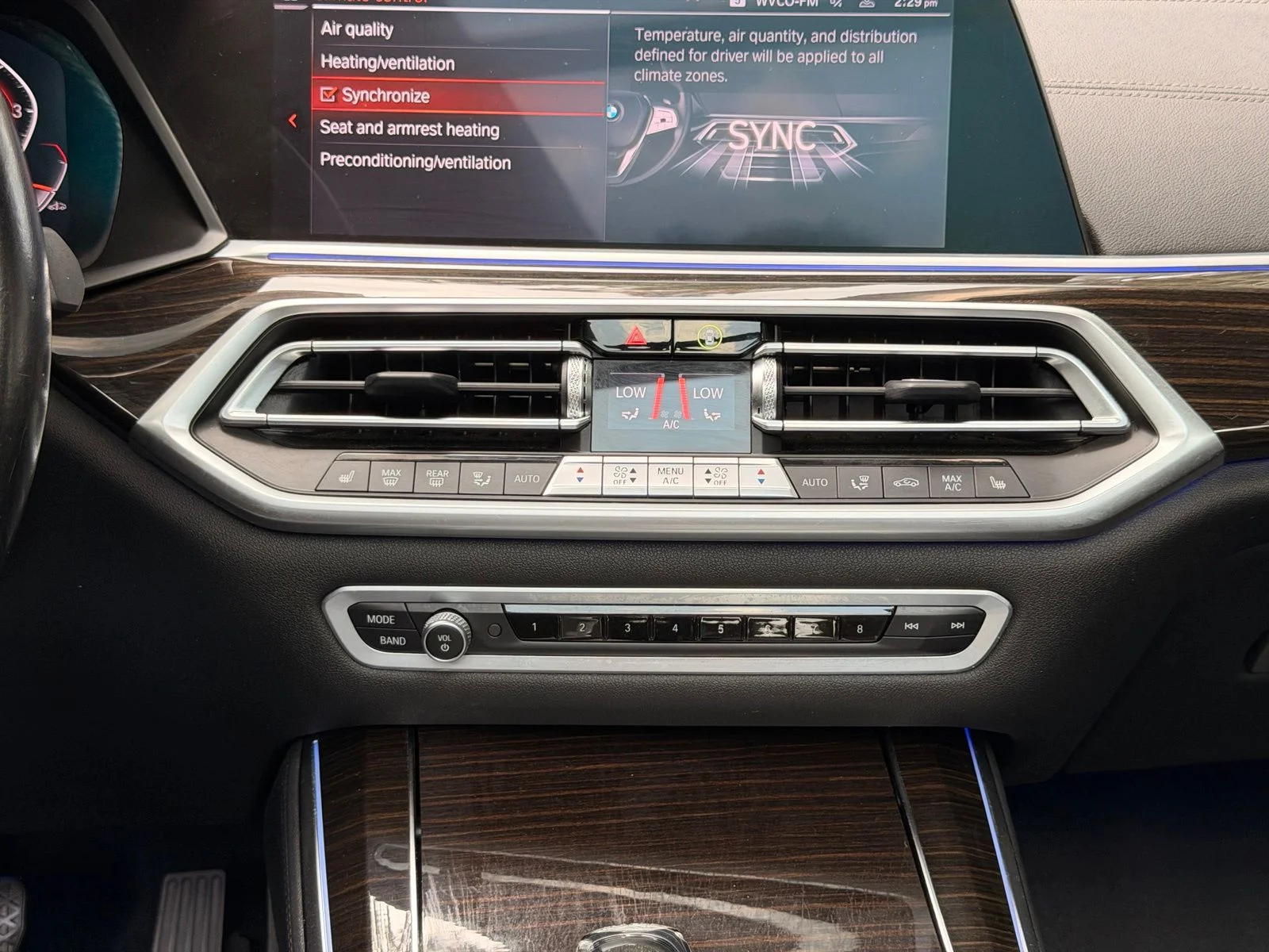 Used 2019 Mineral White Metallic BMW xDrive40i image 21