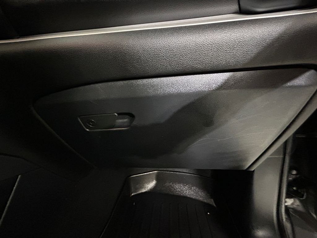 Used 2022 Gray Ford XLT image 24