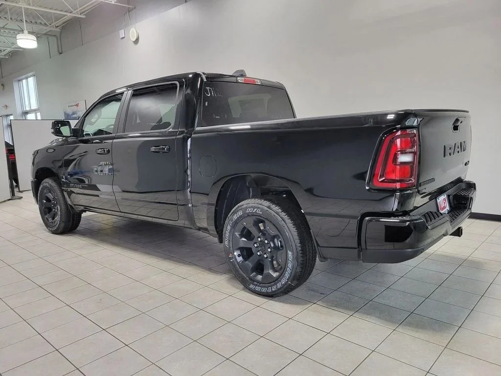 New 2026 Diamond Black Crystal Pearlcoat RAM Big Horn/Lone Star image 5