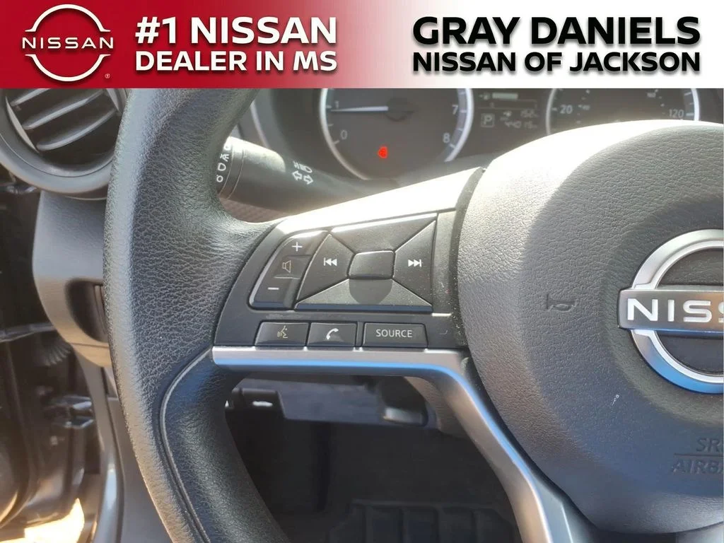 Used 2022 Gray Nissan S image 13