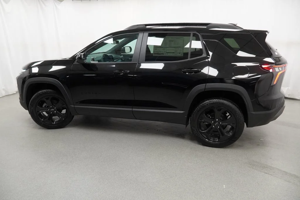 New 2027 Mosaic Black Metallic Chevrolet LT image 38