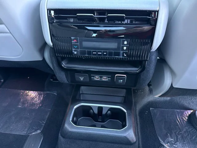 New 2027 Blue Jeep Overland image 38