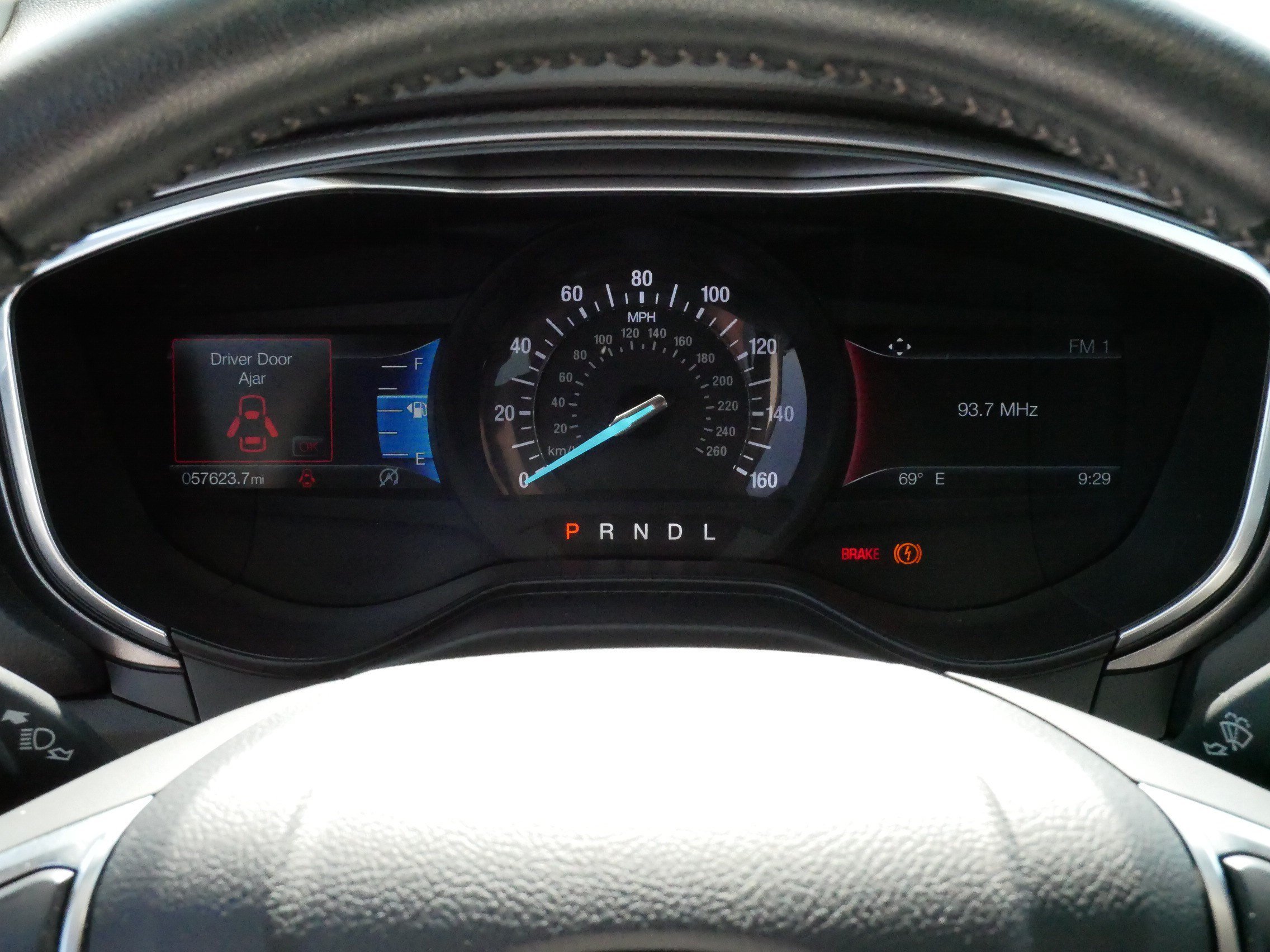 Used 2020 Magnetic Metallic Ford SE image 21