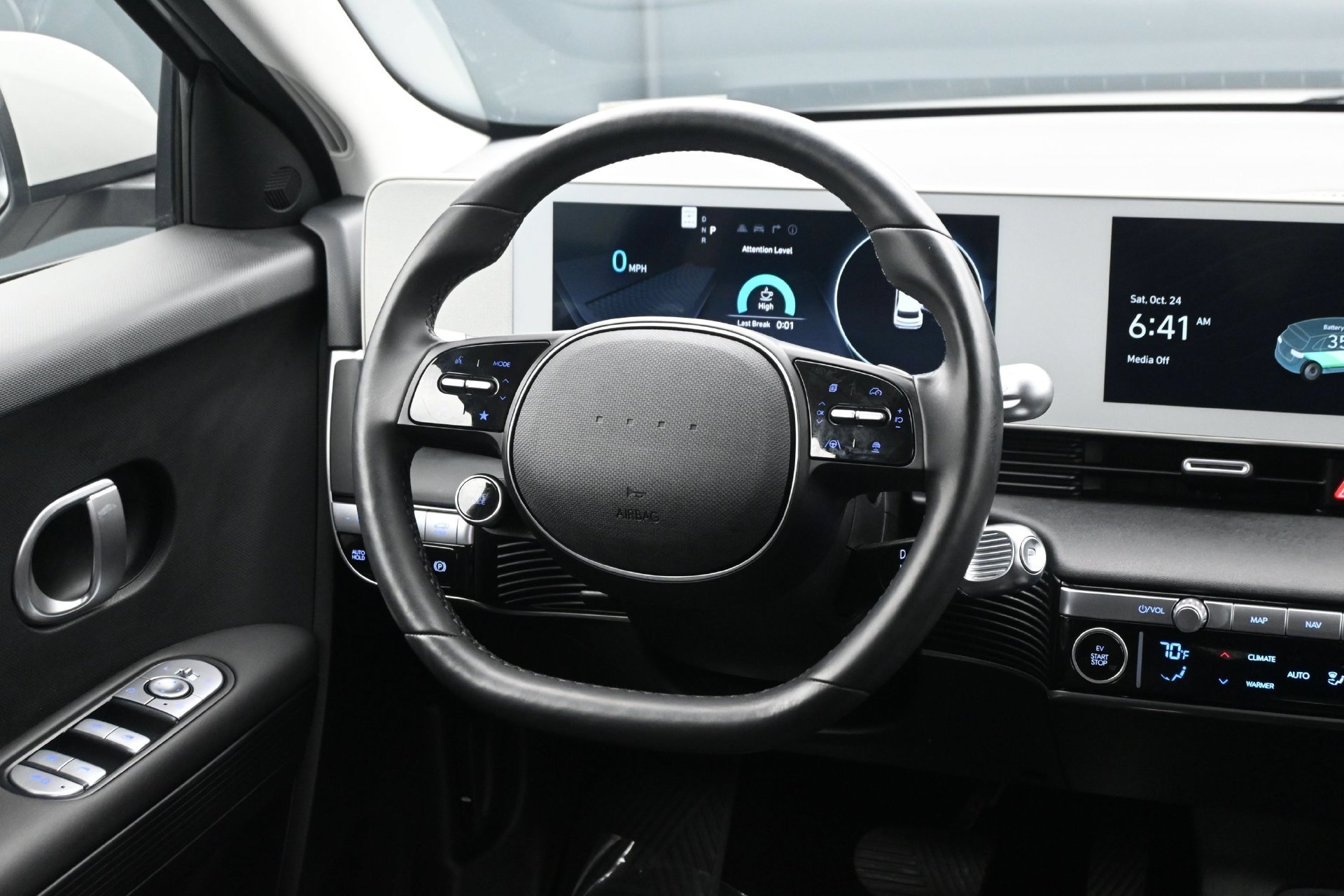 Used 2024 Cyber Gray Hyundai SEL AWD image 16