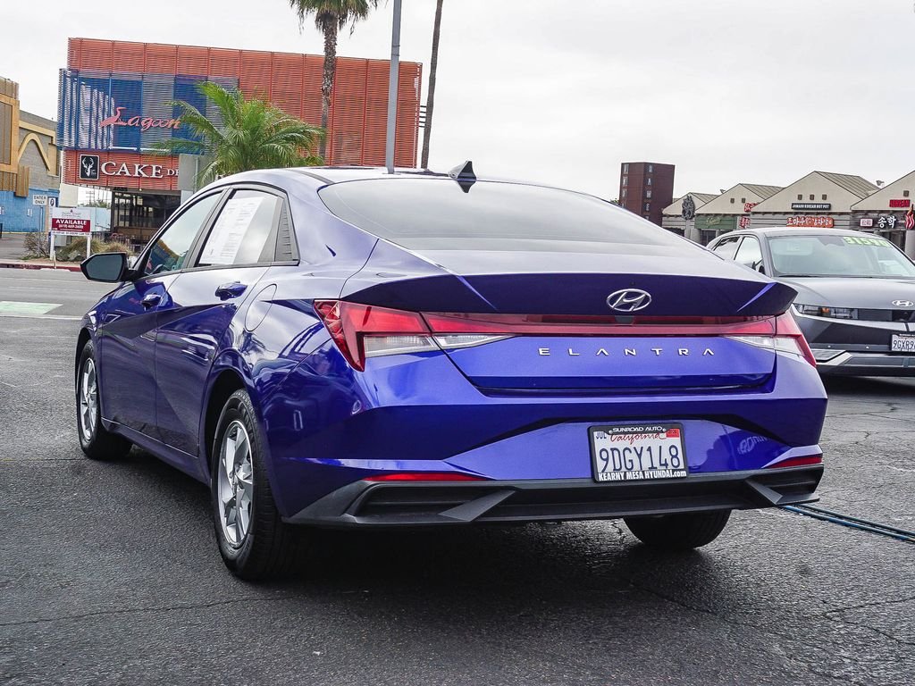 Used 2023 Blue Hyundai SE image 4