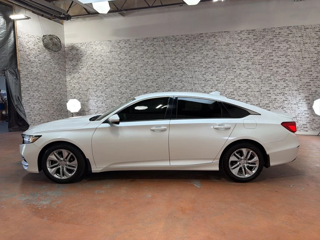 Used 2020 Platinum White Pearl Honda LX image 4