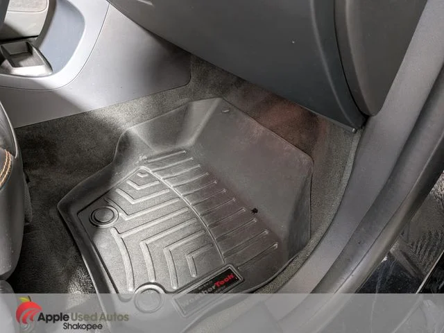 Used 2010 Gray Volvo 3.2 image 38