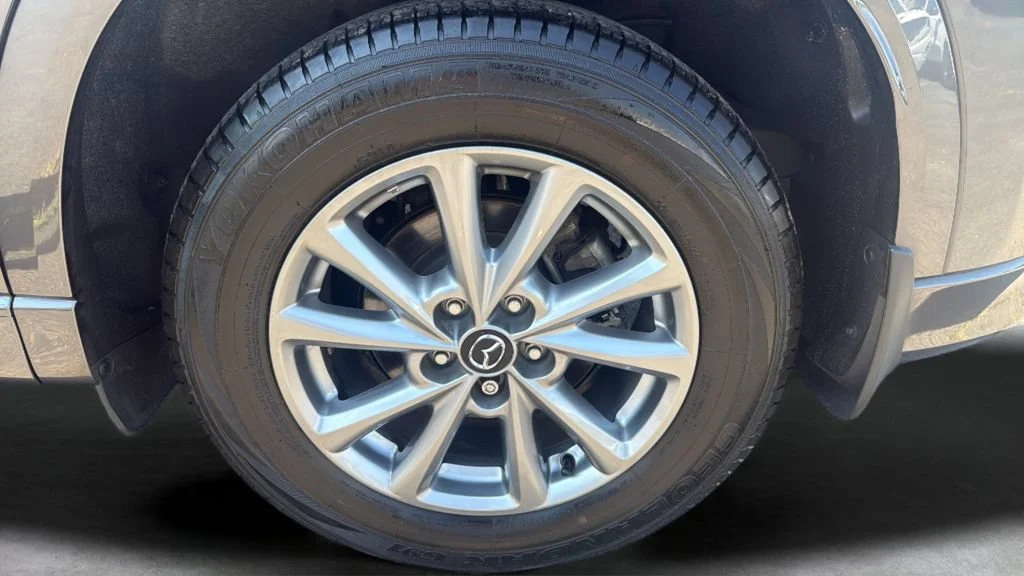 Used 2025 Gray Mazda 2.5 S Preferred image 17