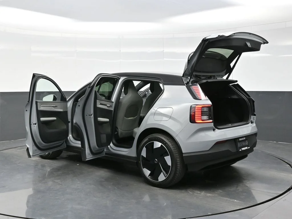 New 2026 Vapour Grey Volvo Twin Motor Performance Plus image 59