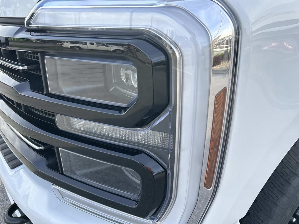 New 2026 Star White Metallic Tri-Coat Ford F-250® Platinum® image 9
