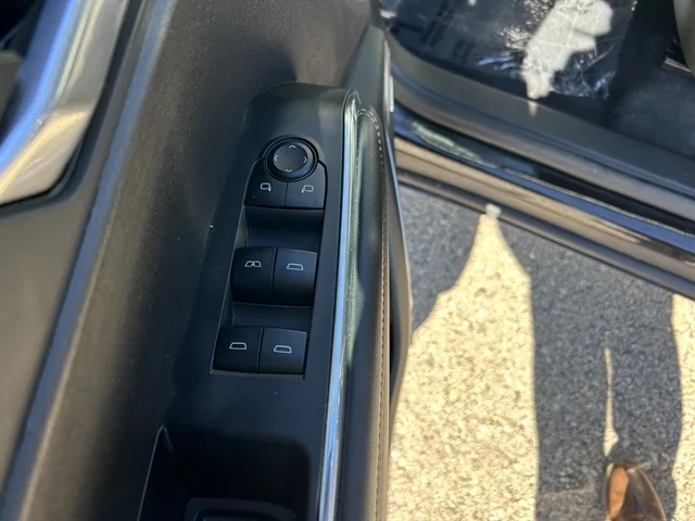 Used 2025 BLACK GMC AWD Elevation image 23