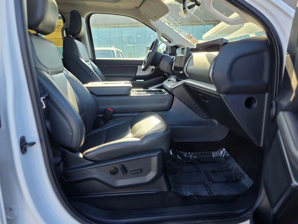 Used 2025 White Ford Active image 10