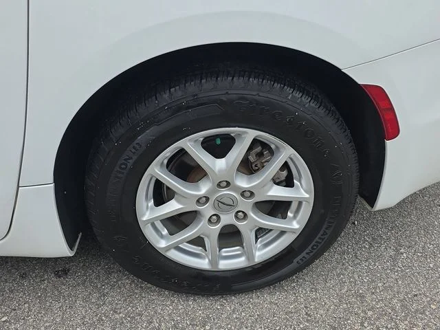 Used 2021 White Chrysler Touring L image 34