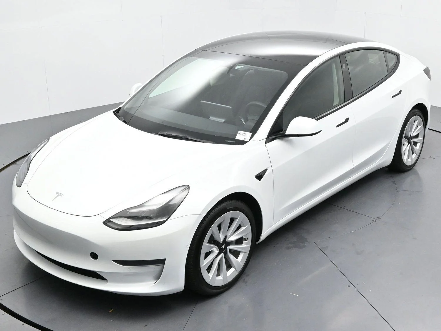 Used 2022 Pearl White Multi-Coat Tesla Base image 29