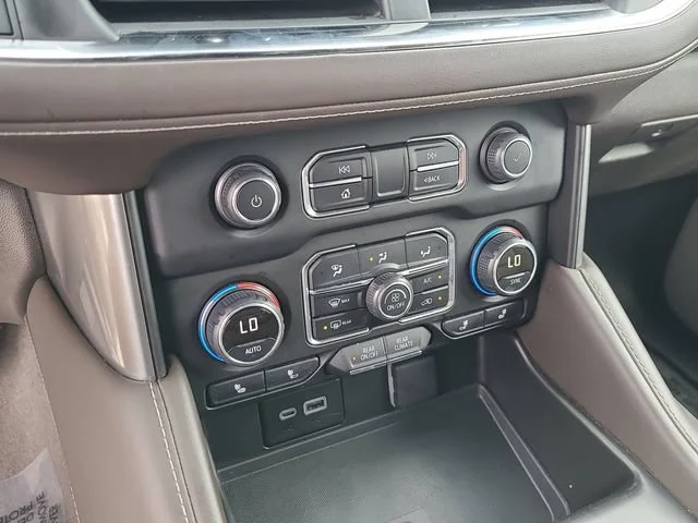 Used 2024 Sterling Gray Metallic Chevrolet LT image 35