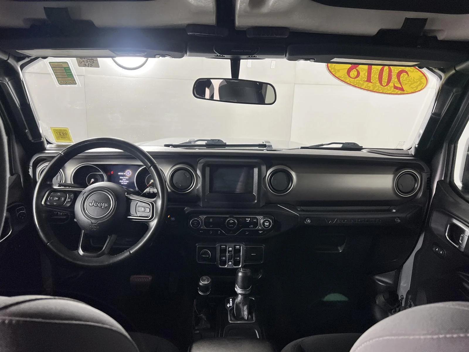 Used 2018 Billet Silver Metallic Clearcoat Jeep Sport S image 21