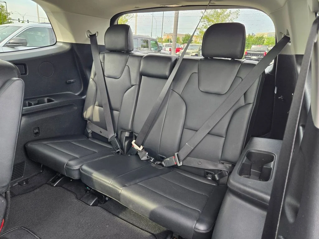 Used 2022 Gray Kia EX image 32