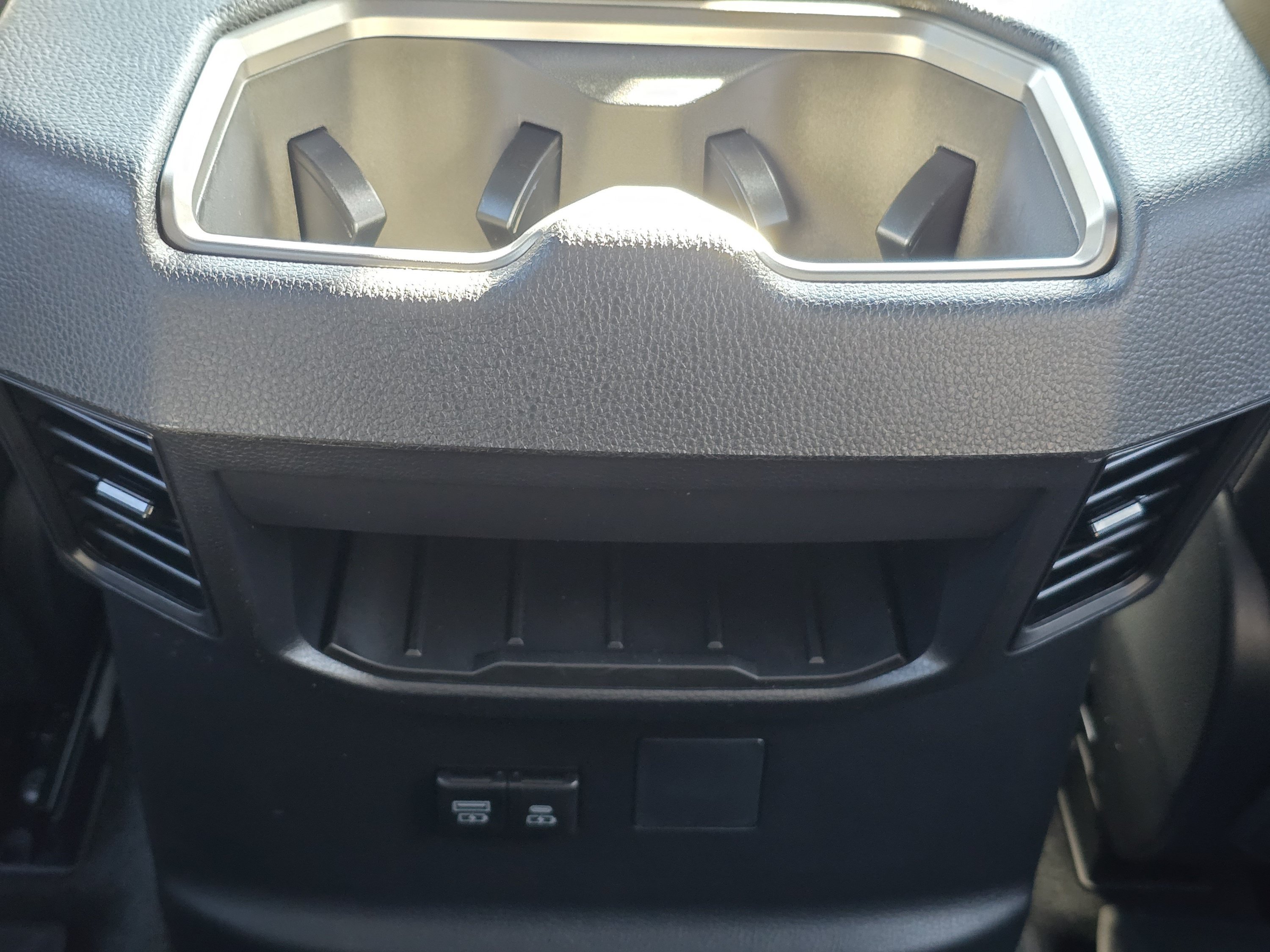 New 2026 Ice Cap Toyota SR5 image 30