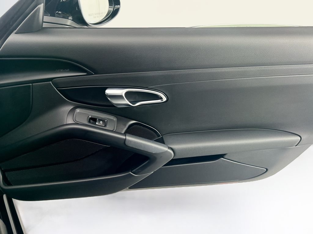 Used 2017 Black Porsche  image 21