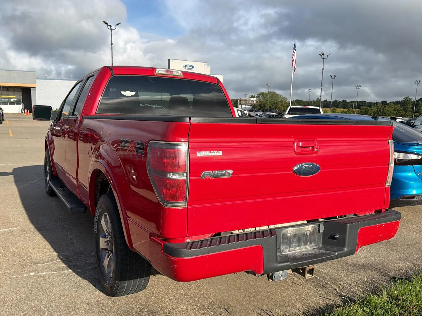 Used 2010 RED FORD  image 4
