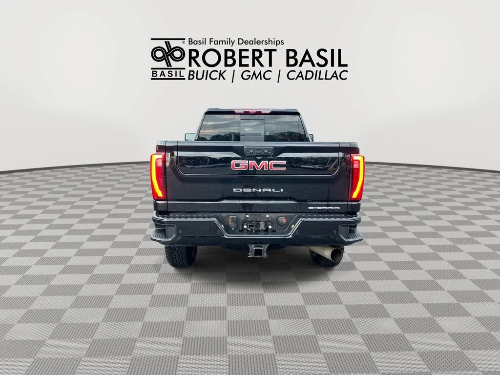 Used 2024 Onyx Black GMC Denali image 7