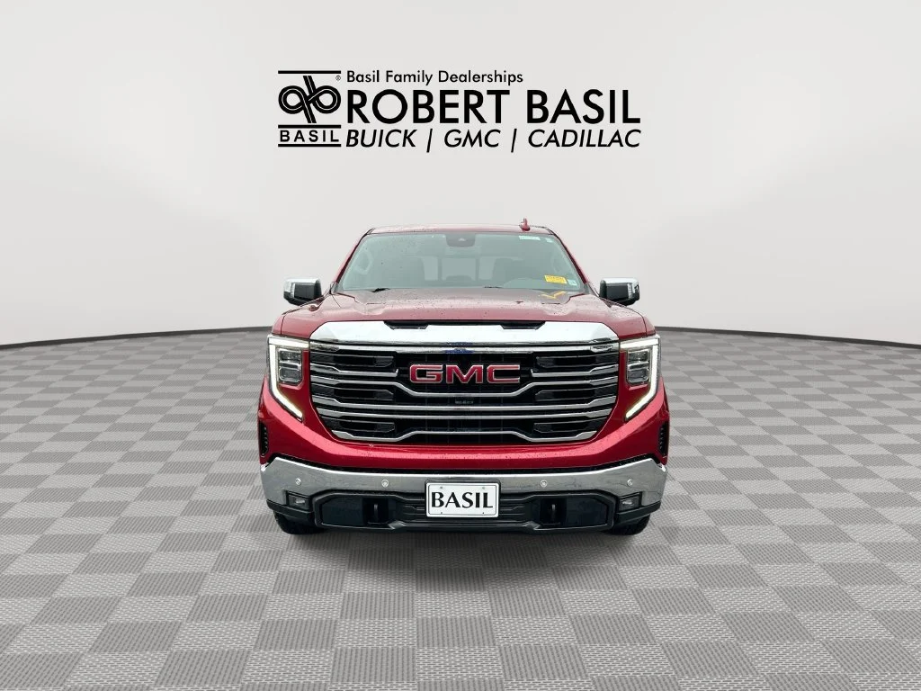 Used 2022 CAYENNE RED TINTCOAT GMC SLT image 3