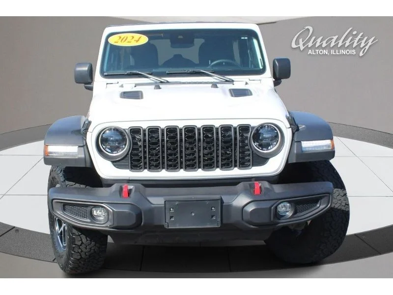 Used 2024 Bright White Clearcoat Jeep Rubicon image 11