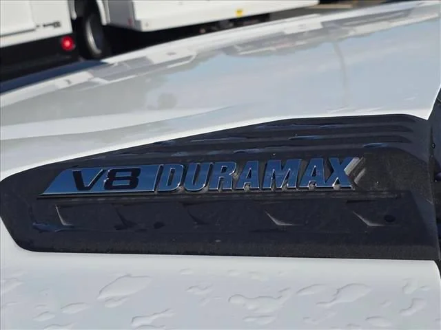 New 2026 Summit White Chevrolet Work Truck image 27