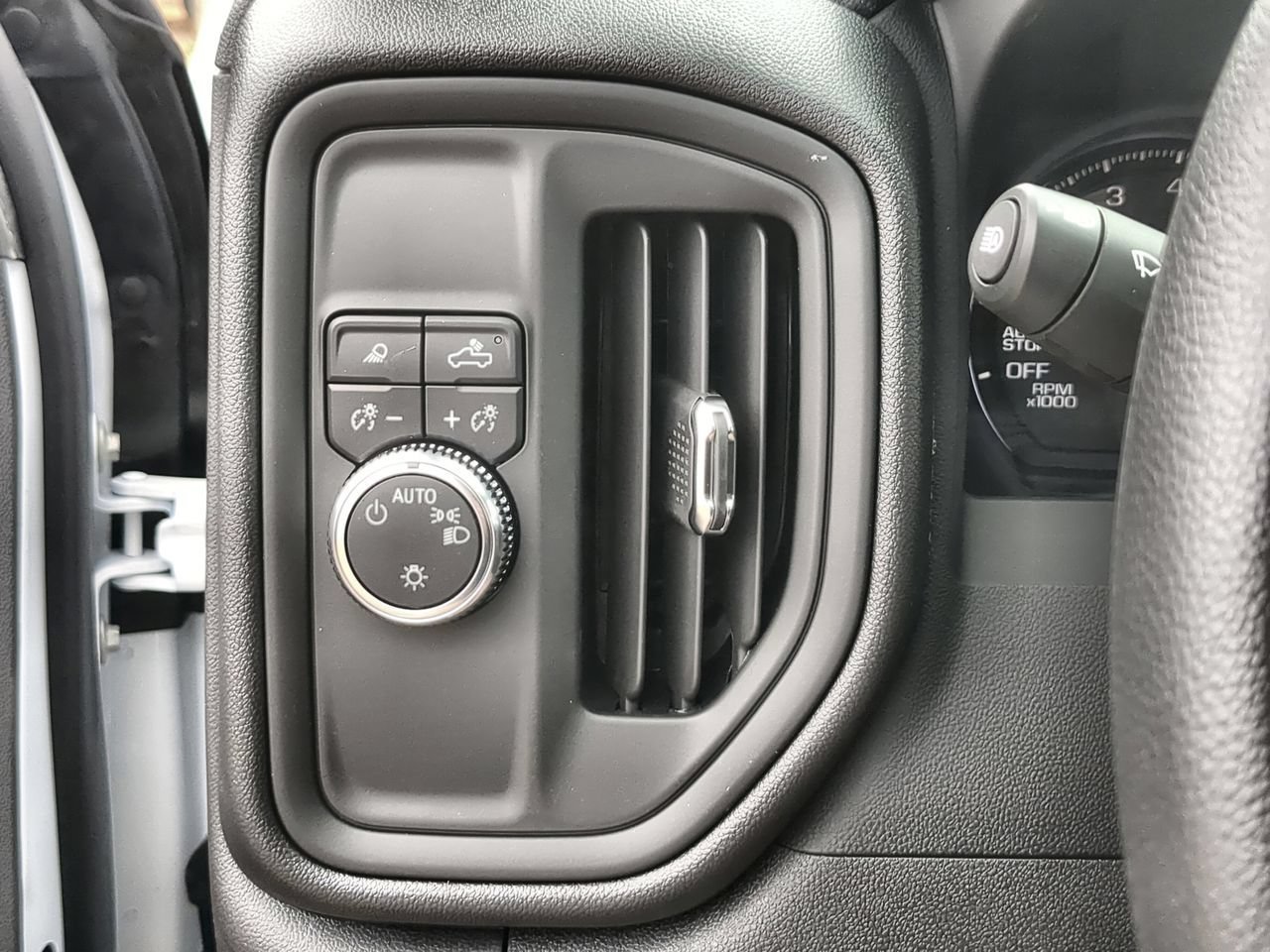 2026 GMC Sierra 1500 Pro - Photo 17