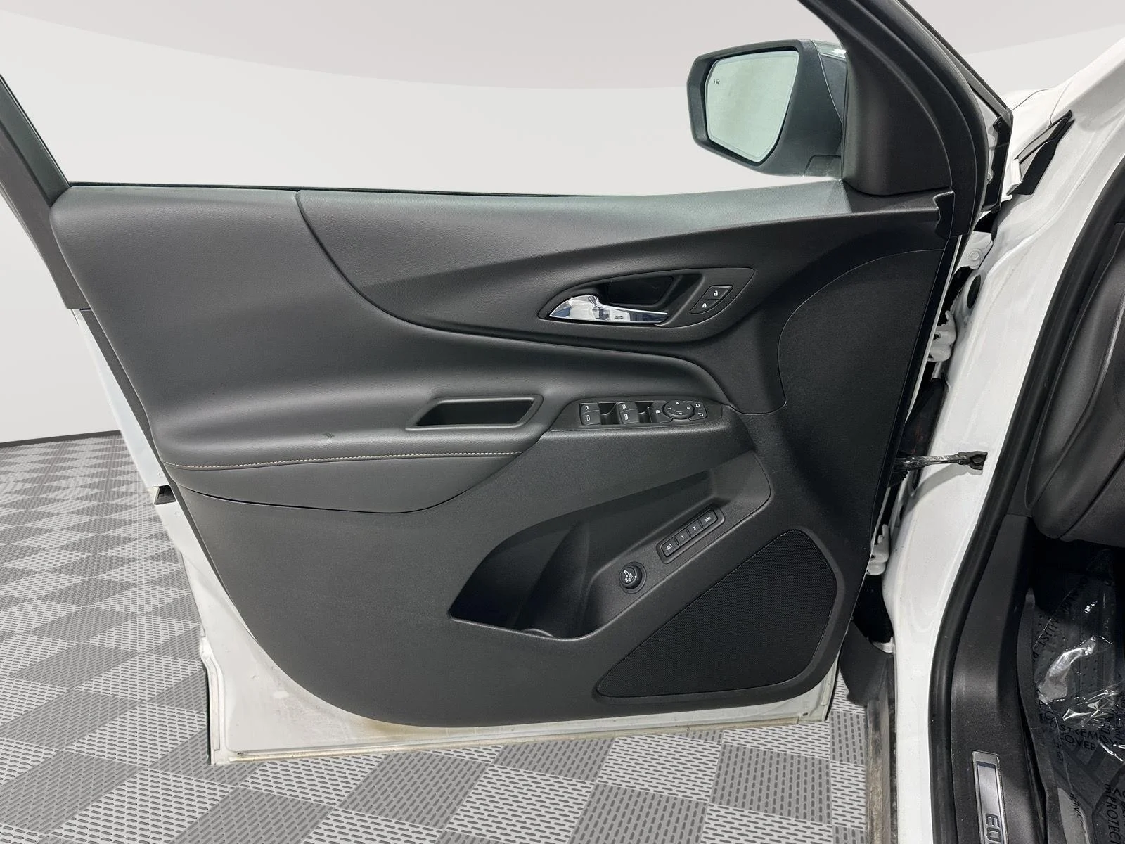 Used 2021 SUMMIT WHITE Chevrolet Premier image 20