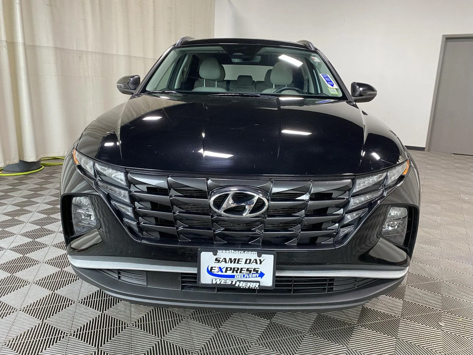 Used 2024 Black Pearl Hyundai SEL image 5