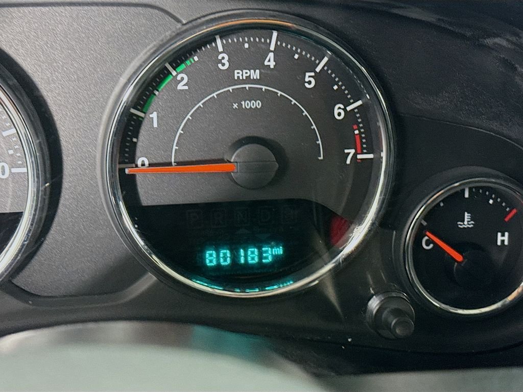 Used 2015 White Jeep Unlimited Sport image 12