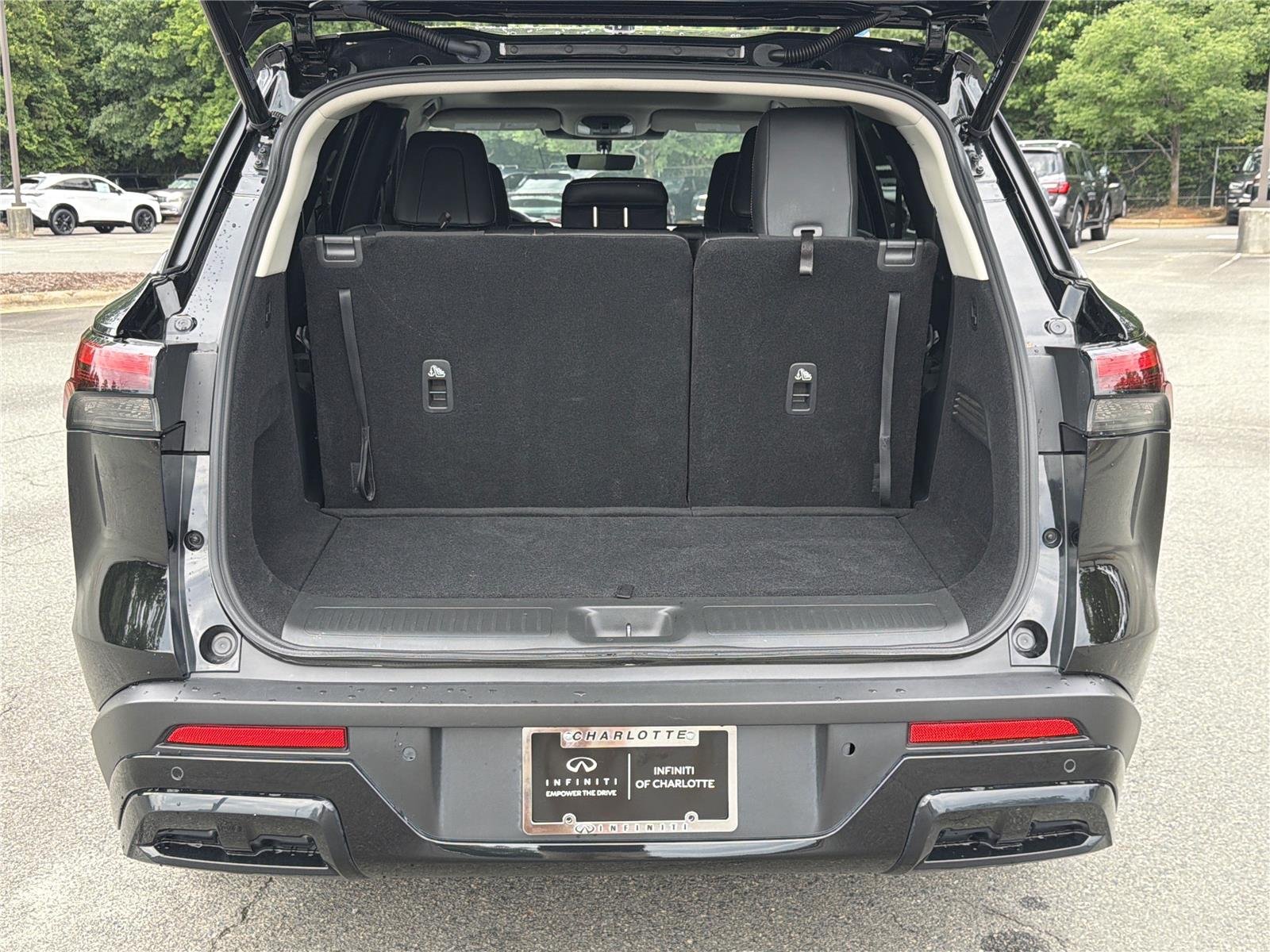 Used 2024 Mineral Black INFINITI PURE image 28