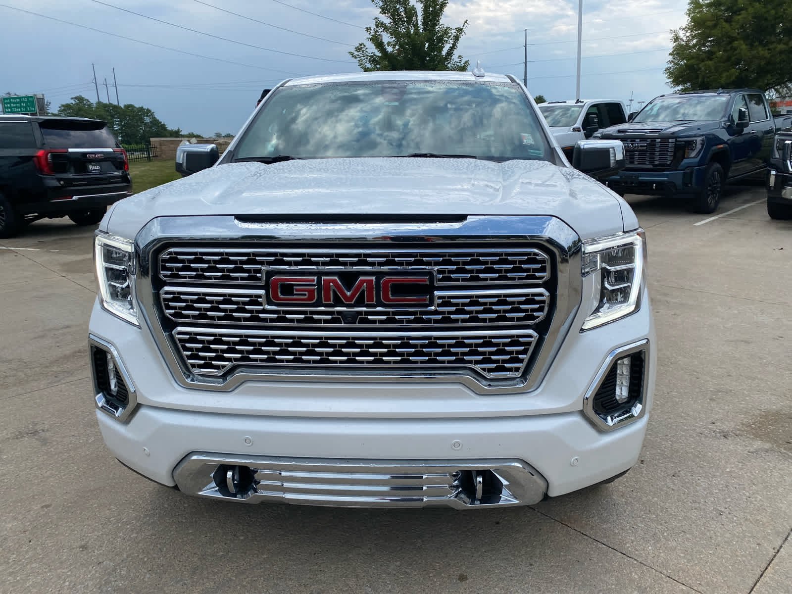 Used 2022 GMC Sierra 1500 Limited Denali with VIN 1GTU9FEL1NZ136640 for sale in Kansas City